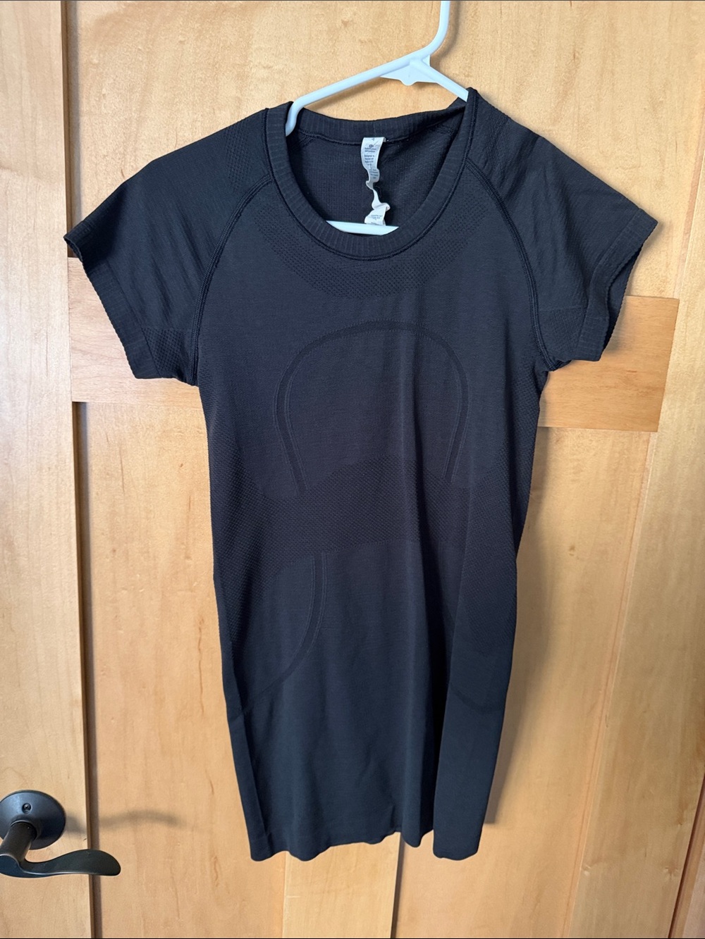 Lululemon Black Swiftly Short Sleeve Hip Length - old style